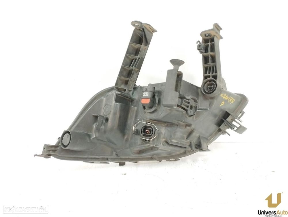 FAROL NEVOEIRO DIREITO OPEL ASTRA J SPORTS TOURER 2011 -13293619 - 1