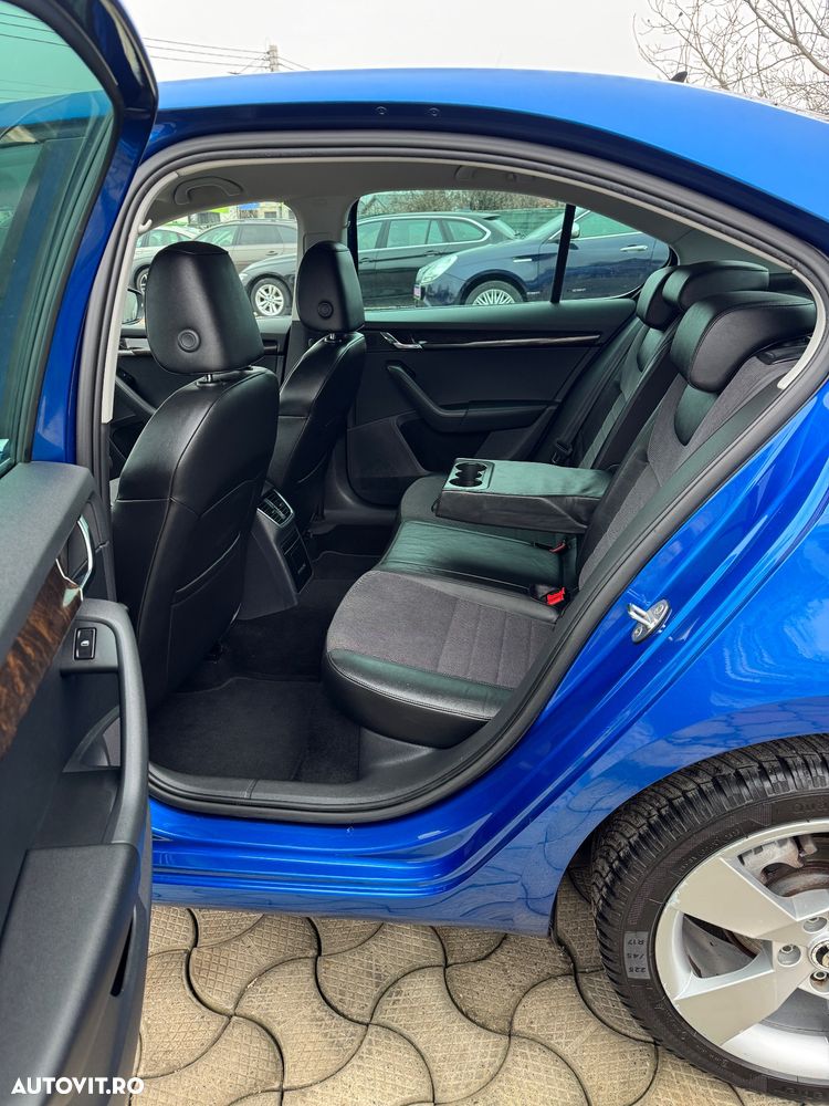 Skoda Octavia 1.6 TDI DPF DSG Sport Edition - 19