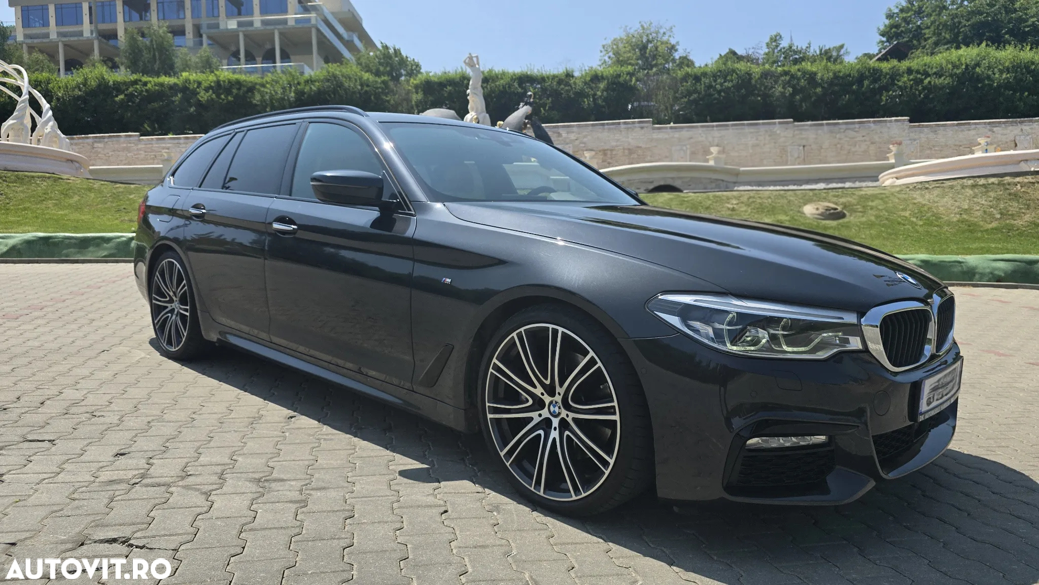 BMW Seria 5 530d xDrive Touring Aut. Sport Line - 9