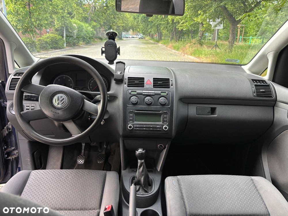 Volkswagen Touran 1.9 TDI Conceptline - 17
