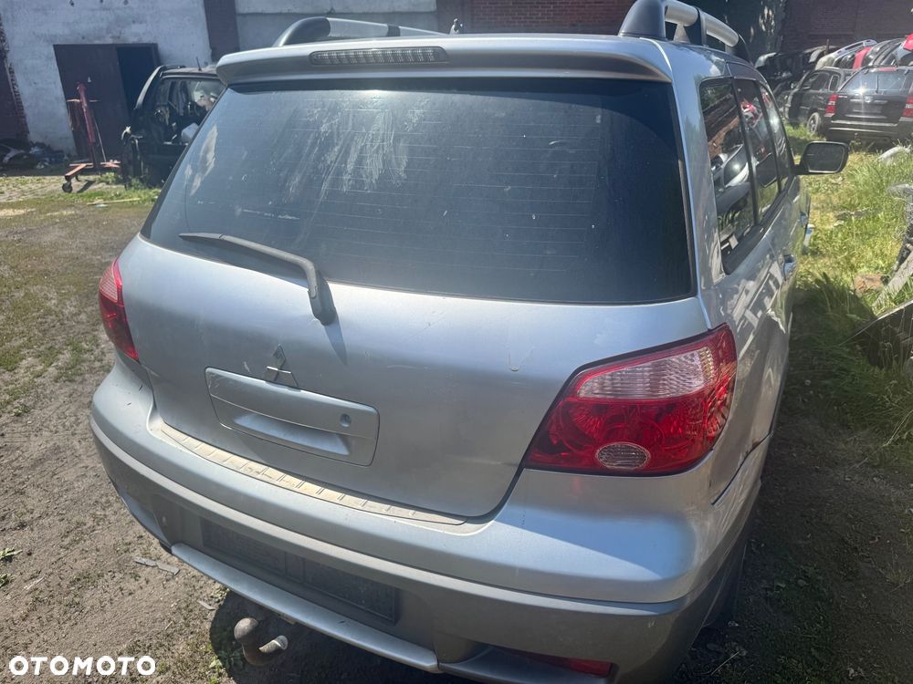 MITSUBISHI OUTLANDER I LIFT 03-06 A31 LAMPA TYL PRAWA LEWA  KLAPA ZDERZAK SZYBA BELKA - 3