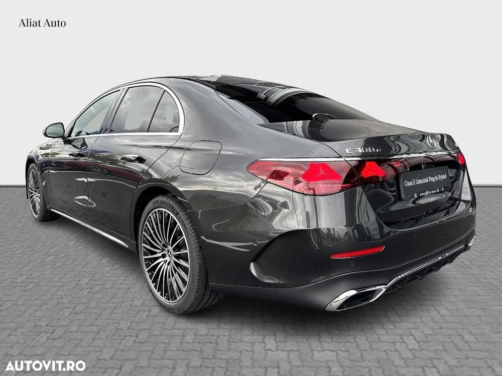 Mercedes-Benz E 300e 4Matic 9G-TRONIC - 3