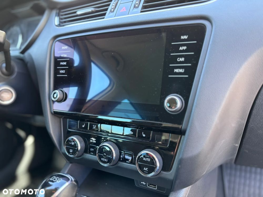Skoda Octavia 2.0 TDI SCR Style DSG - 22
