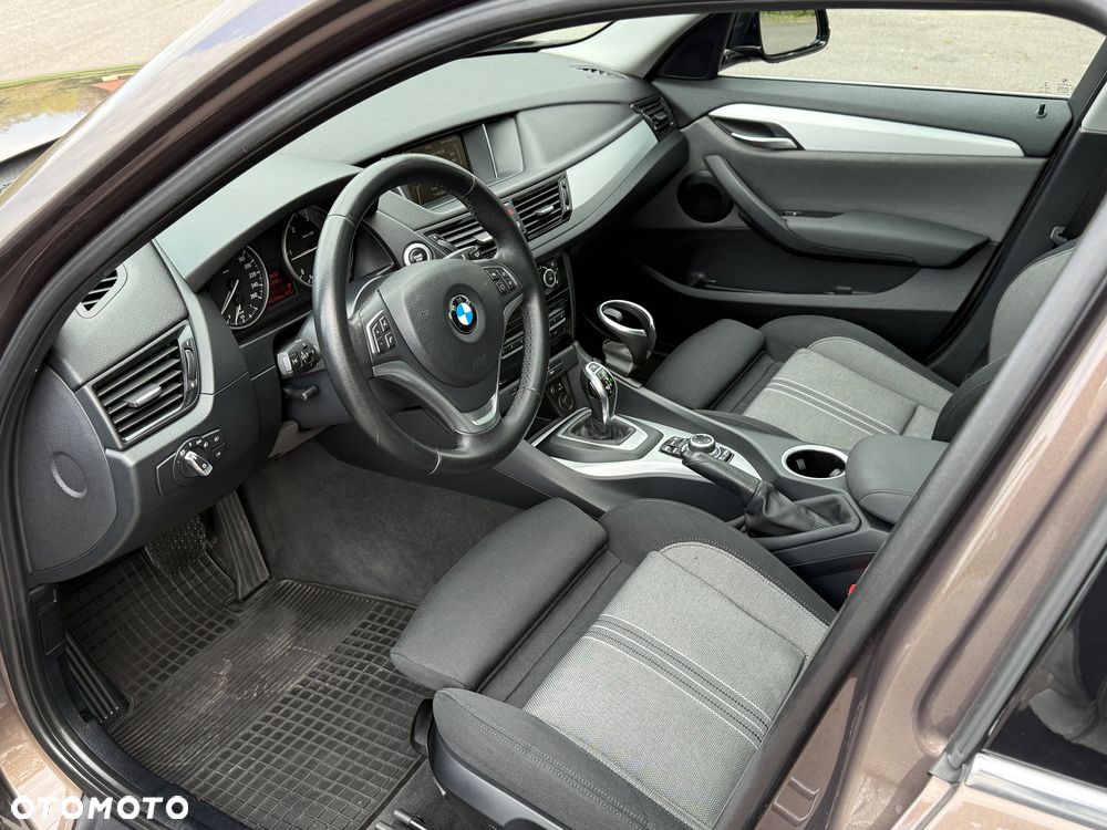 BMW X1 sDrive18d - 11