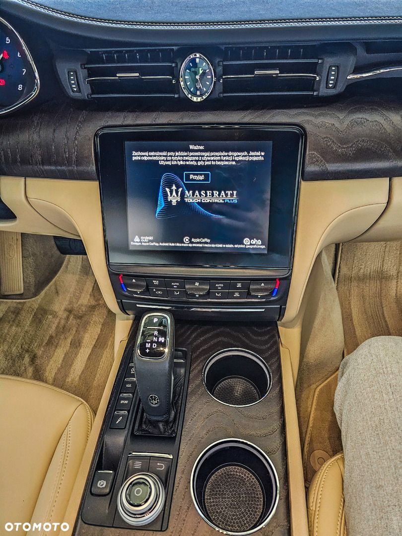Maserati Quattroporte - 26