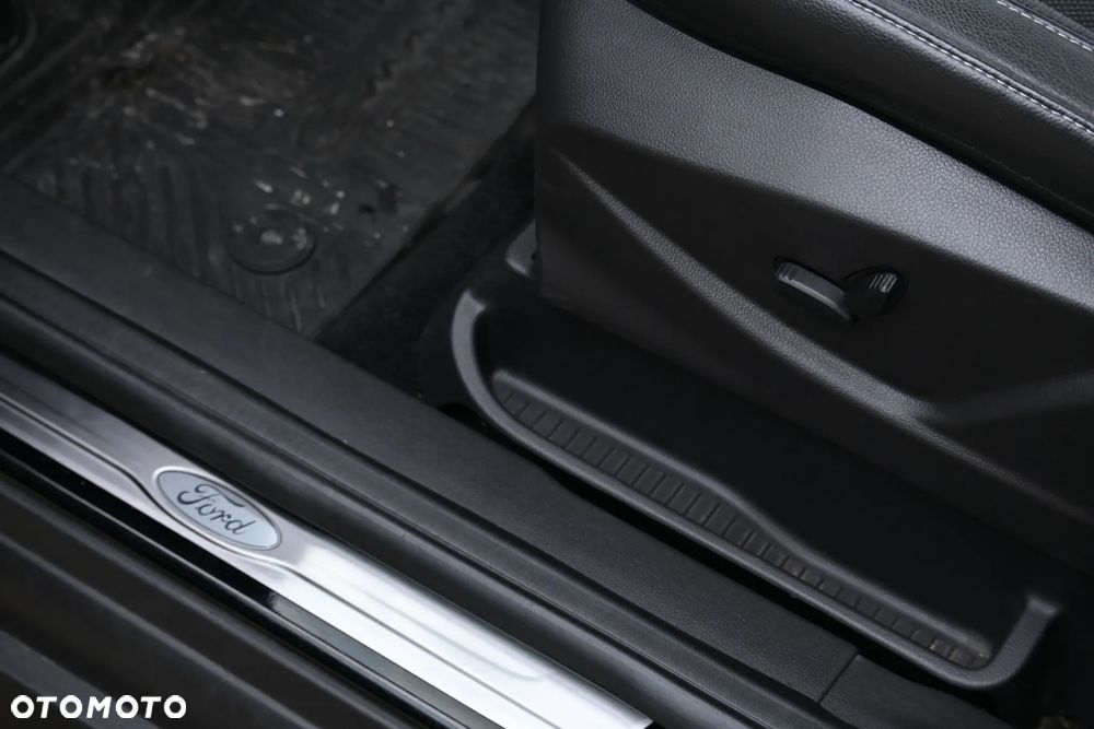 Ford C-MAX 1.5 EcoBoost Titanium ASS - 25