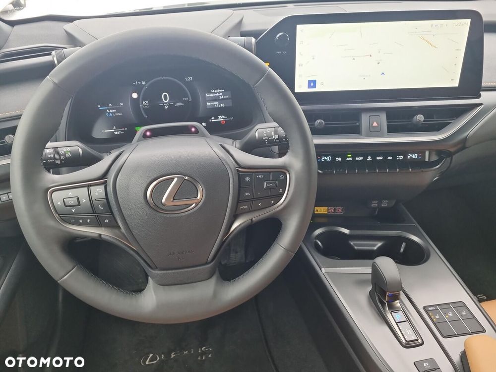 Lexus UX 300h F Sport Design - 3