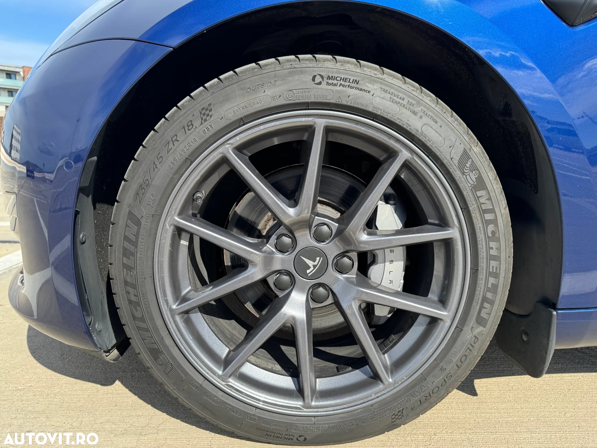 Tesla Model 3 Long Range - 9