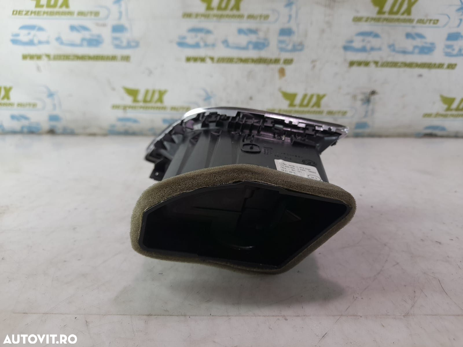 Grila ventilatie bord 5F1820902E Seat Leon 3 5F [2012 - 2016] 1.4 tsi - 3