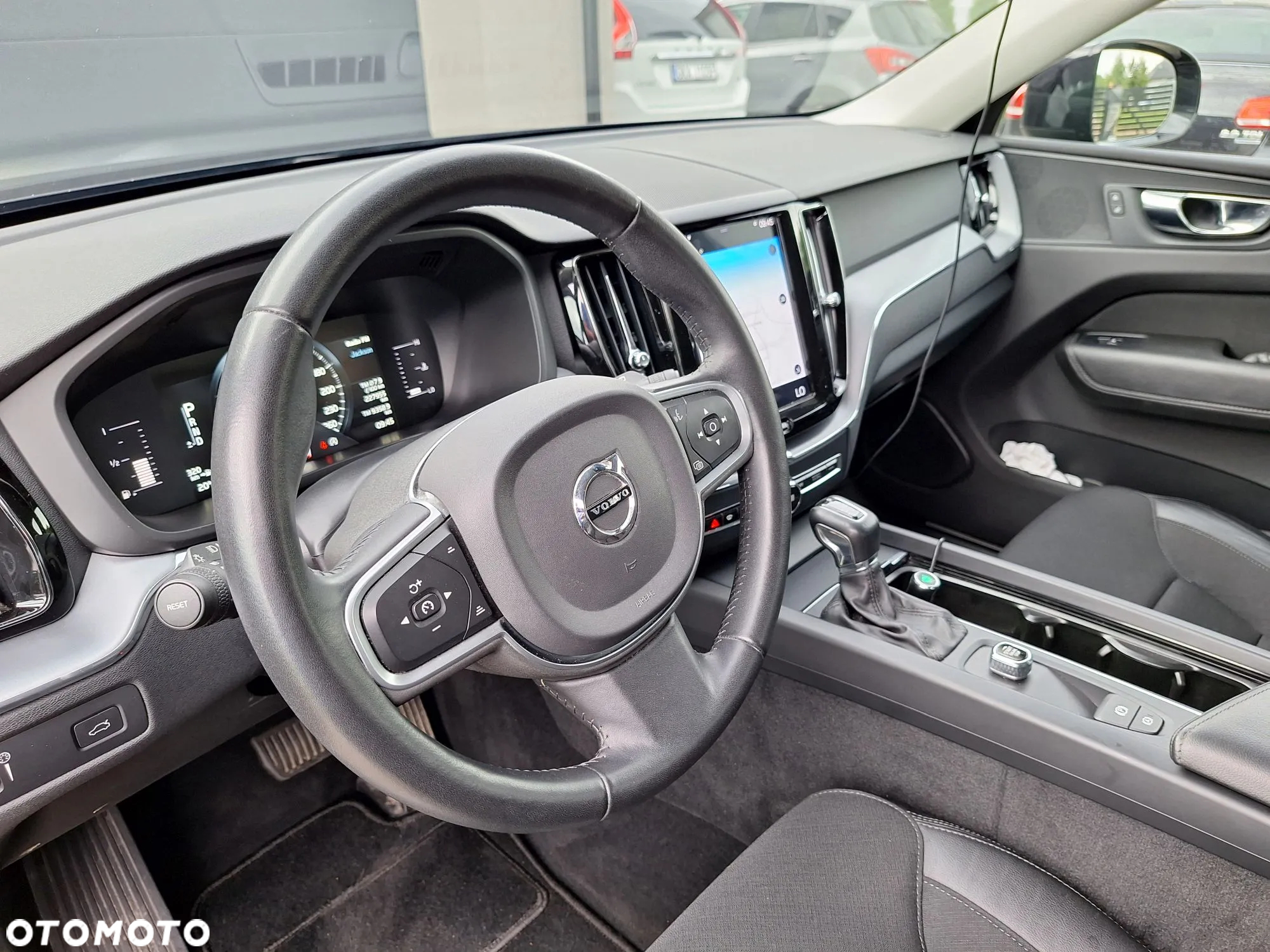 Volvo XC 60 D4 AWD Geartronic Momentum - 18