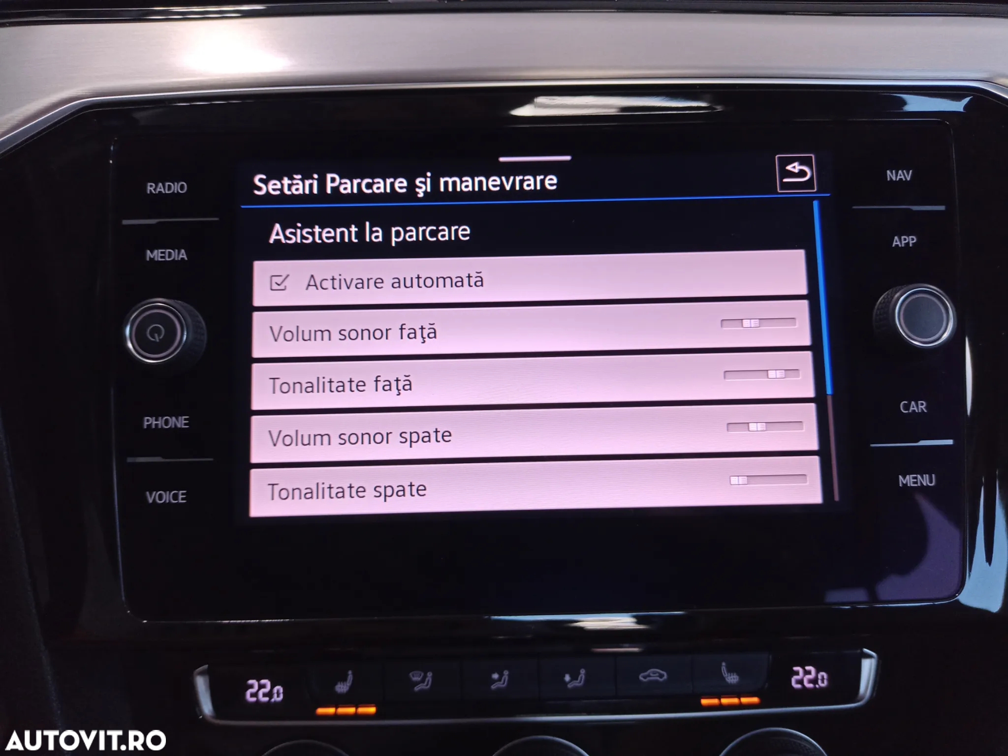 Volkswagen Passat 2.0 TDI DSG Highline - 23
