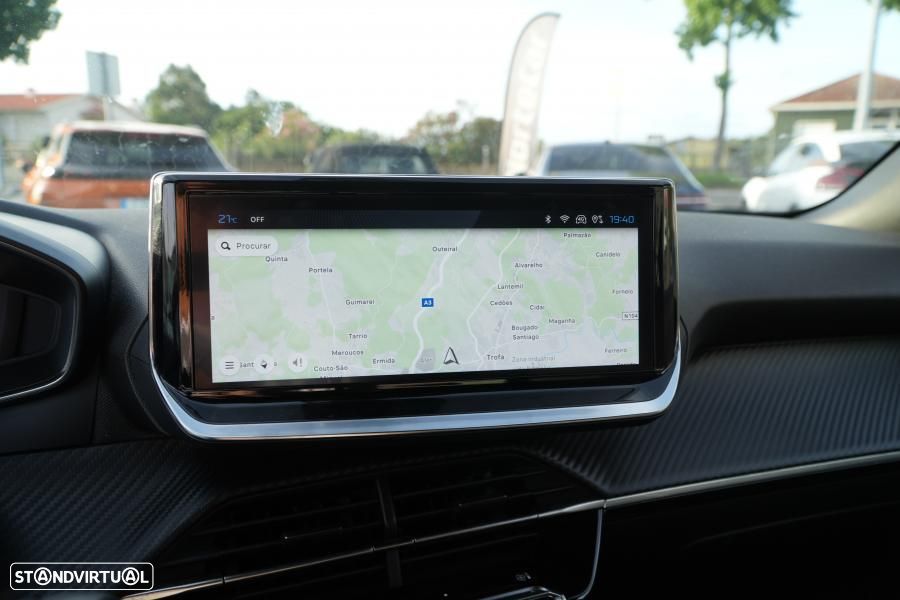 Peugeot 2008 PureTech 130 EAT8 Allure Pack — fotografia 11