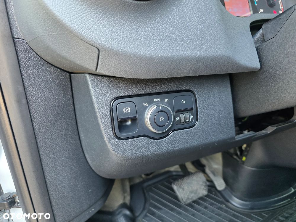 Mercedes-Benz SPRINTER - 15