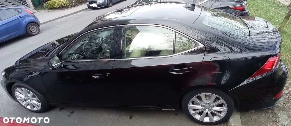 Lexus IS 300h Prestige EU6 - 4