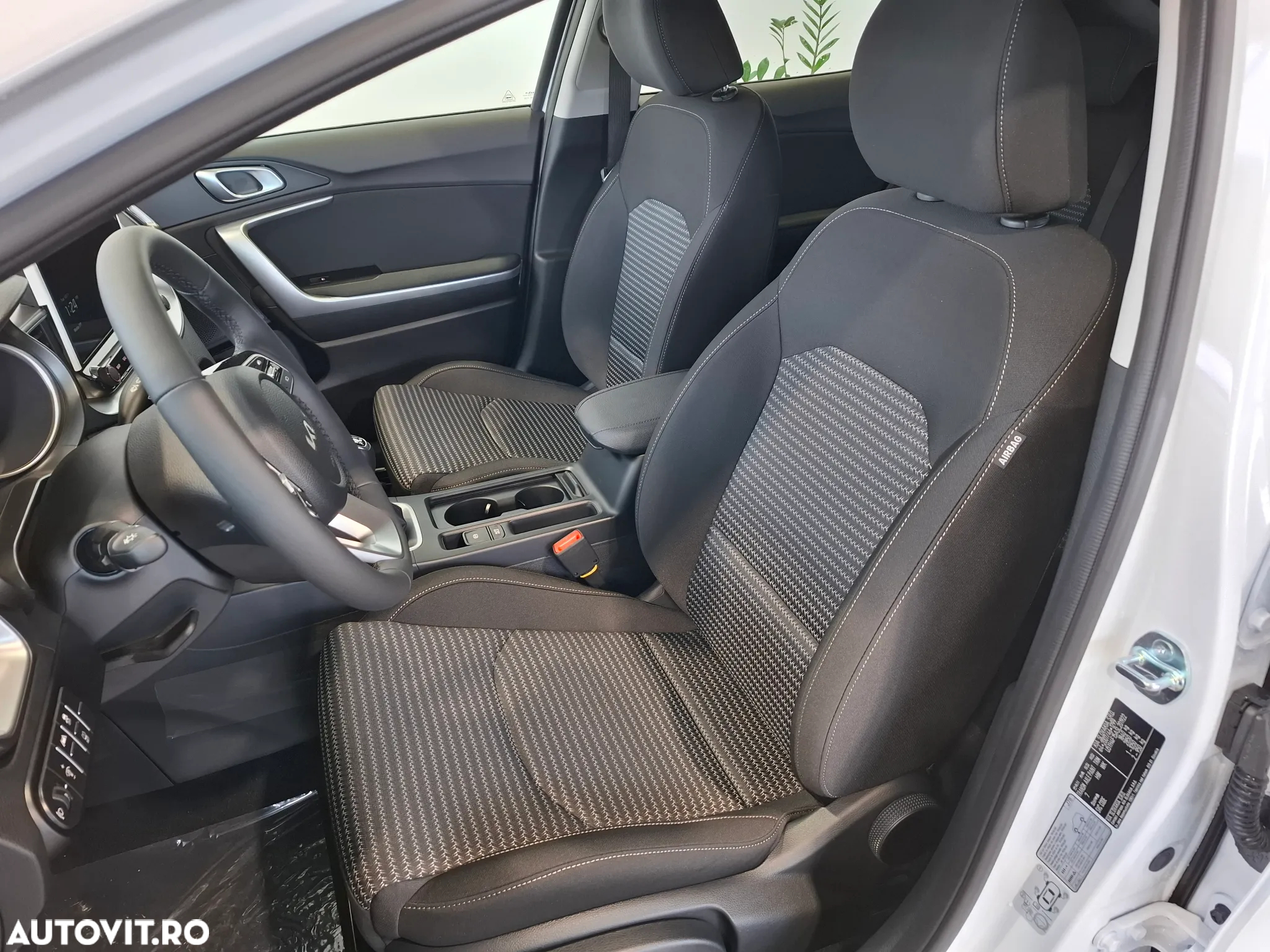 Kia XCeed 1.5 T-GDI 6MT City - 13