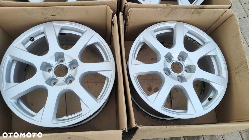 Oryginalne Felgi Aluminiowe Audi A4 B8 17 5x112 7J ET37 - 1