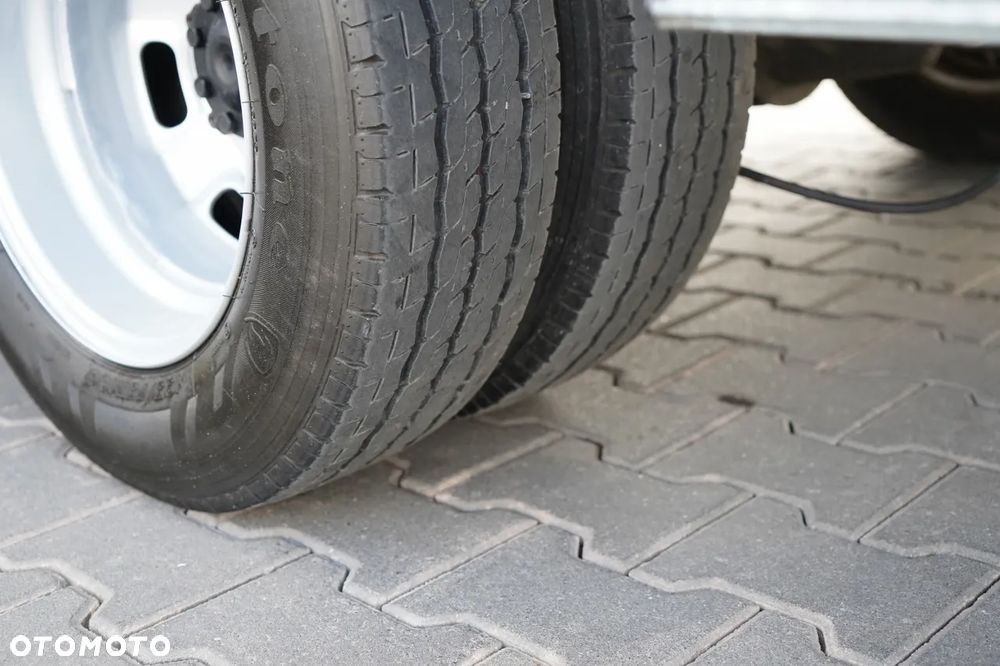 Iveco DAILY 35-150 / KONTENER 4,2 M / WINDA-750kg / BLIŹNIAK DMC: 3500 KG - 15