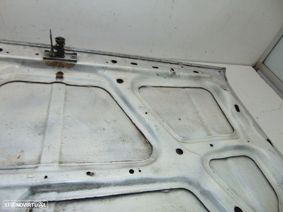 Nissan 720 pick up capot - 7