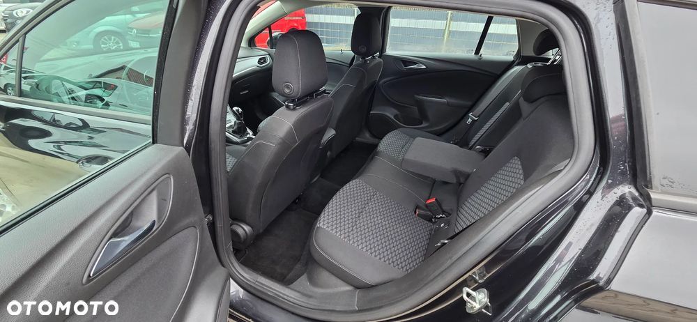 Opel Astra 1.4 Turbo Edition - 11