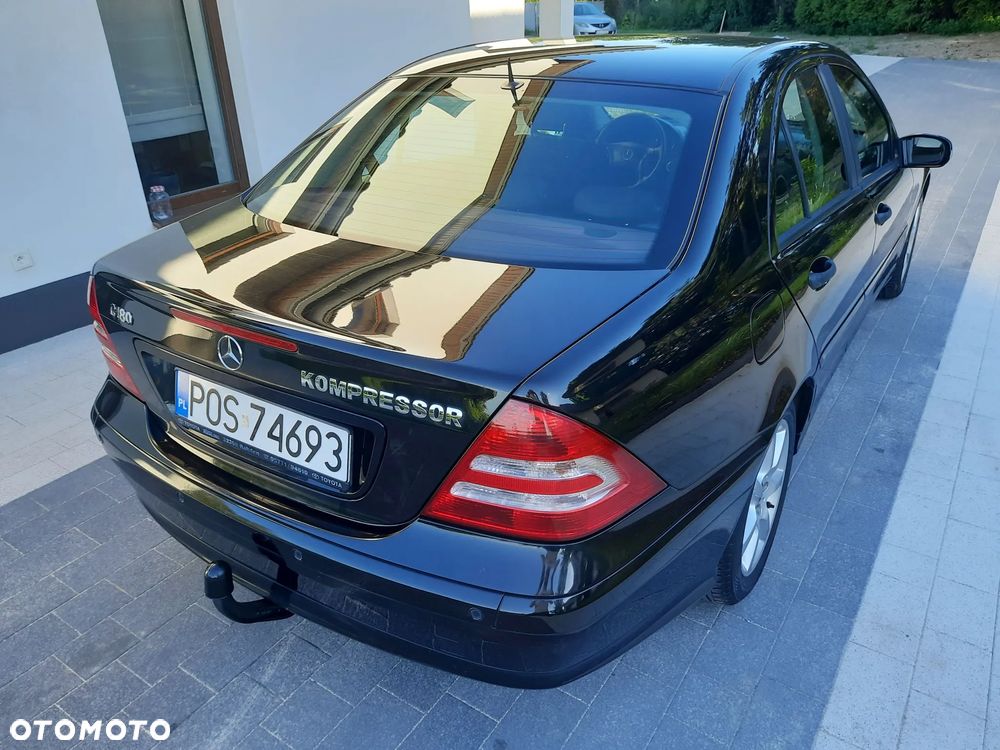 Mercedes-Benz Klasa C 180 Kompressor Sport Edition - 14