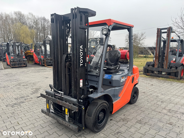 Toyota Toyota 8 FGF 25 tylko 4350mth 2014r triplex przesuw 4 sekcje h20 h25 lind
