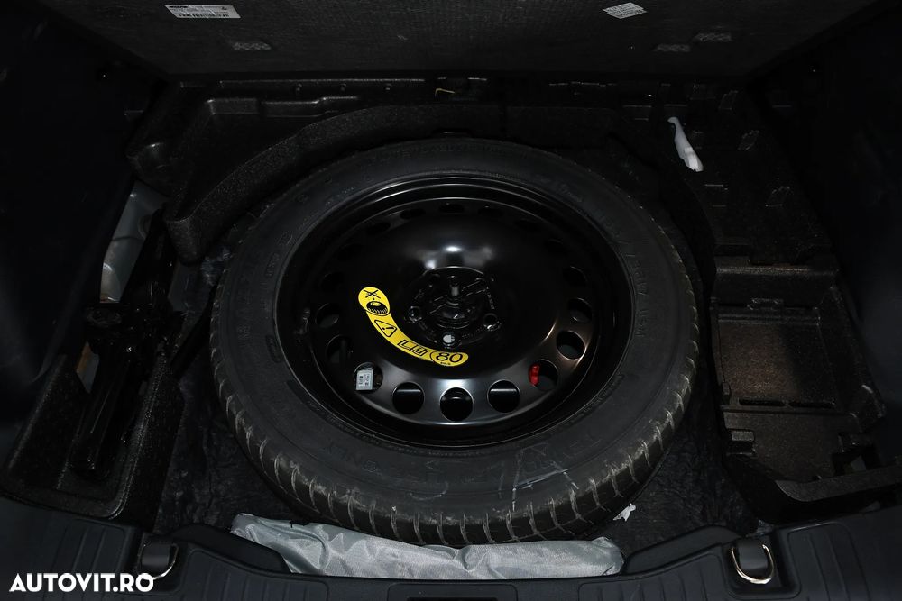 Ford Kuga 2.5 Duratec FHEV ST-LINE - 41