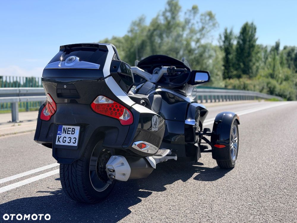 Can-Am Spyder - 9