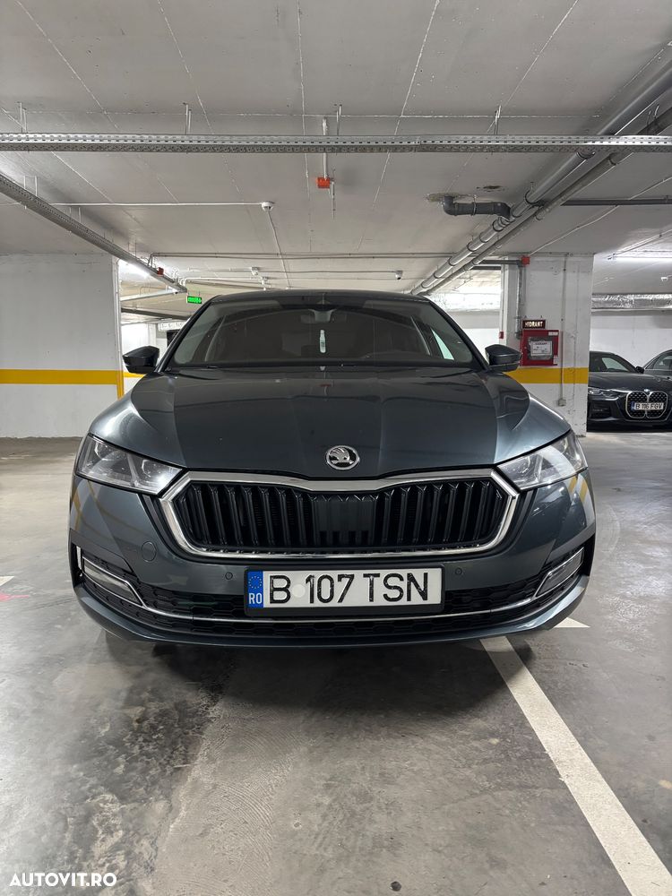 Skoda Octavia 2.0 TDI DSG Ambition - 1
