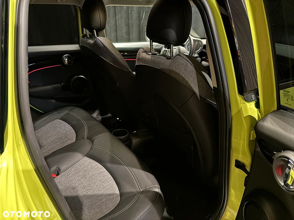 MINI Cooper Standard - 9