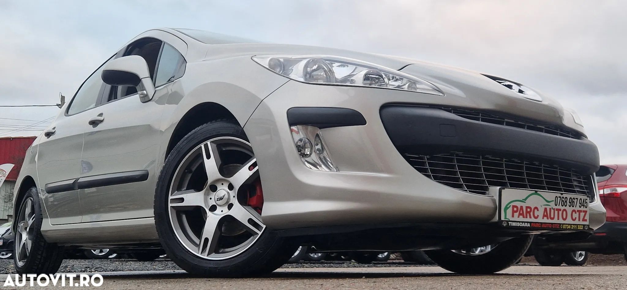 Peugeot 308 - 1