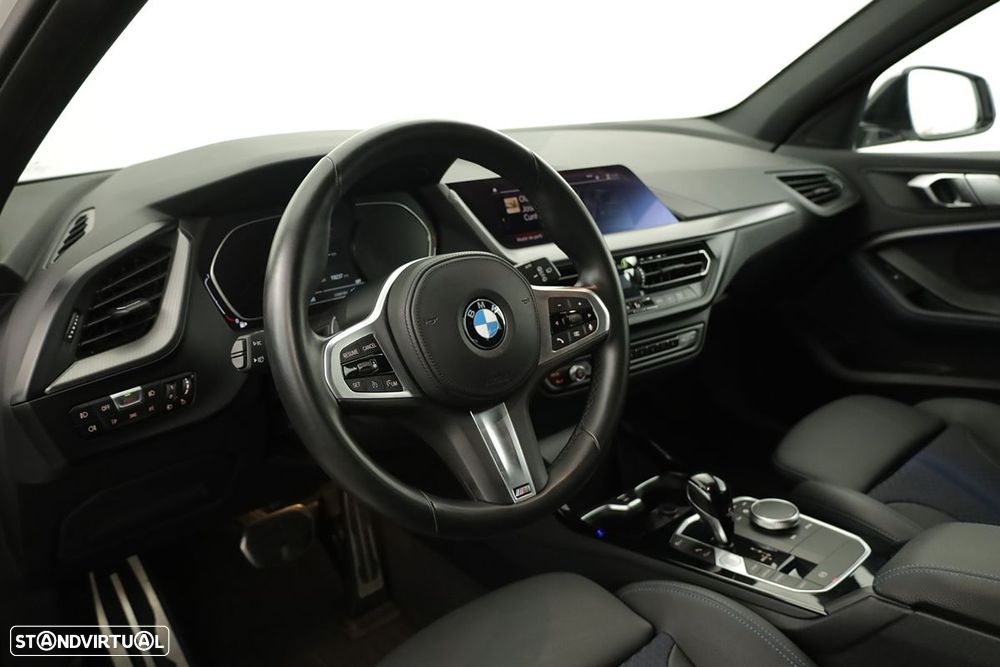 BMW 116 i Pack Desportivo M - 7