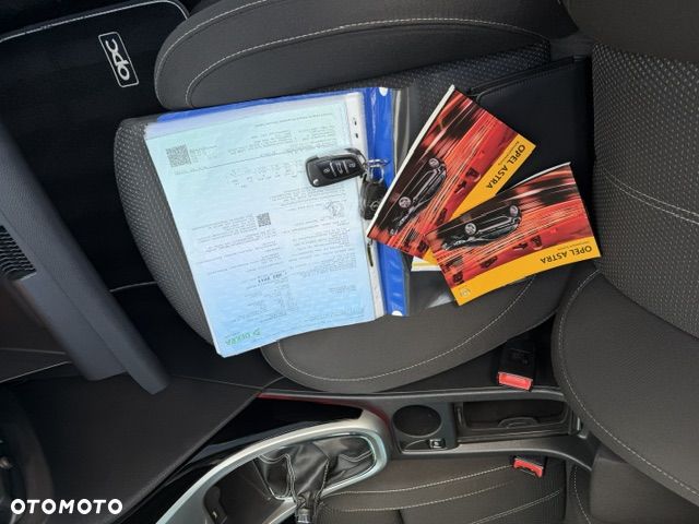 Opel Astra 1.6 T Cosmo - 18