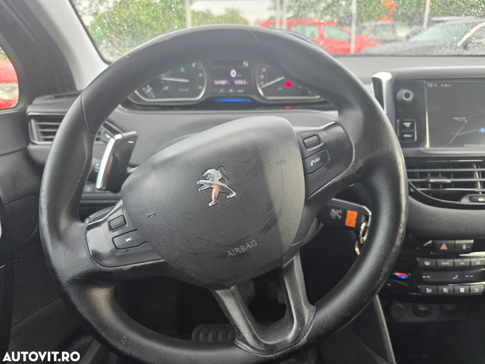 Peugeot 208 - 11