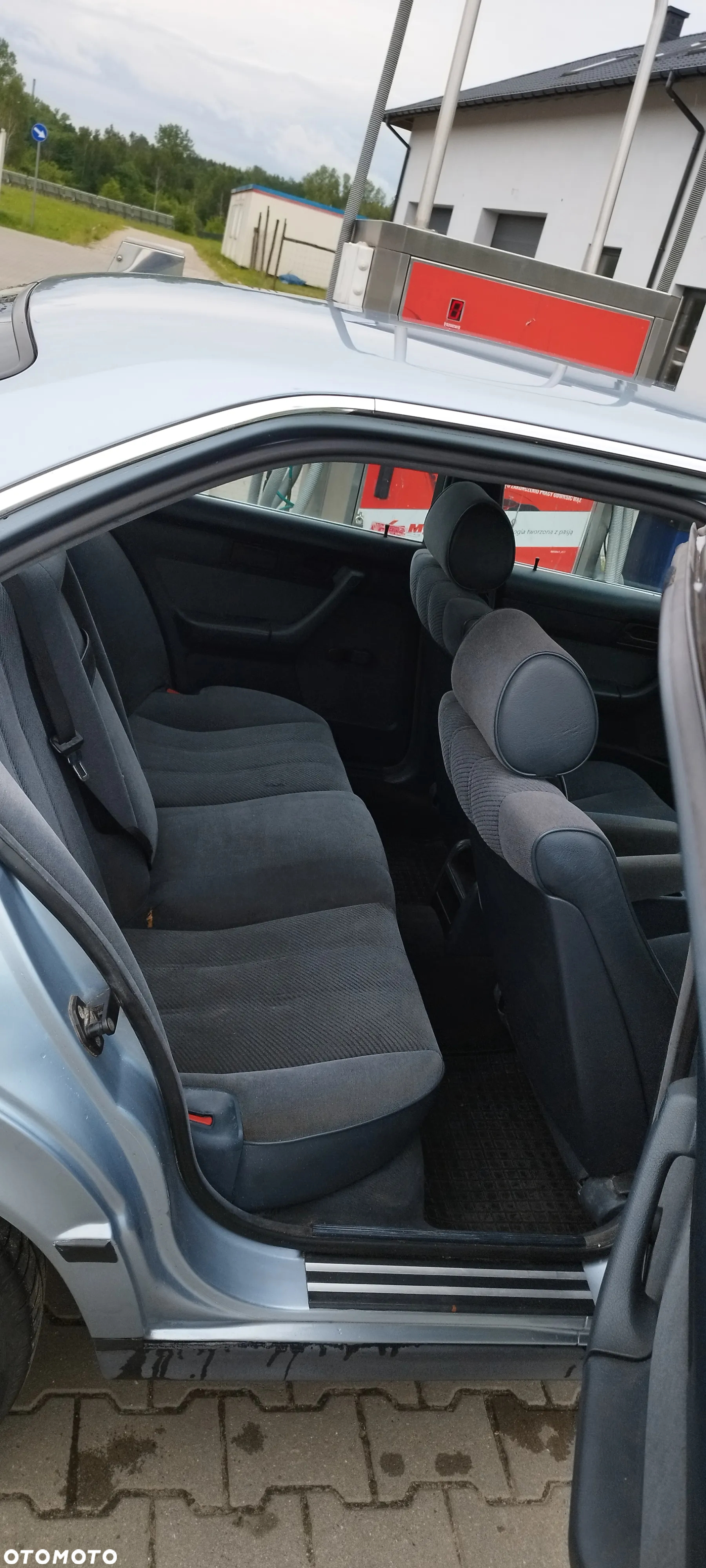BMW Seria 5 520i - 14