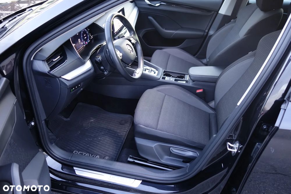 Skoda Octavia 2.0 TDI Style DSG - 13