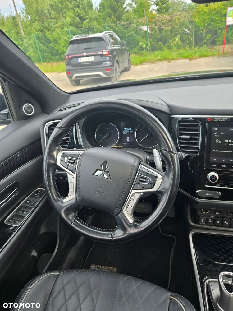 Mitsubishi Outlander - 11