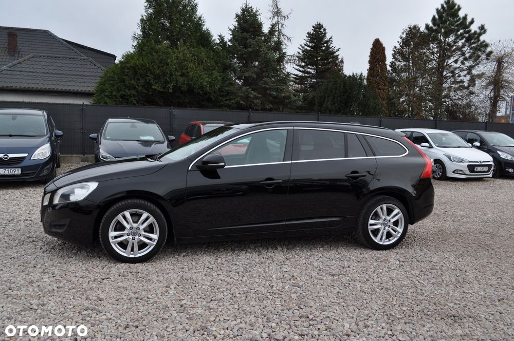 Volvo V60 D4 Geartronic Momentum - 12