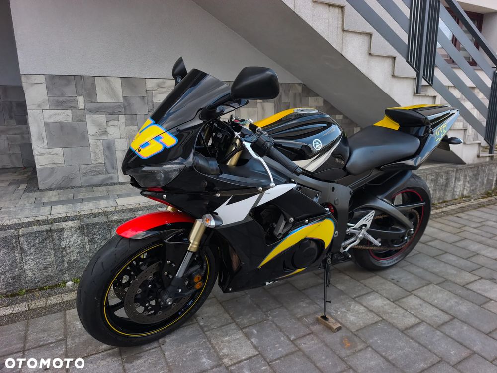 Yamaha R6 - 4