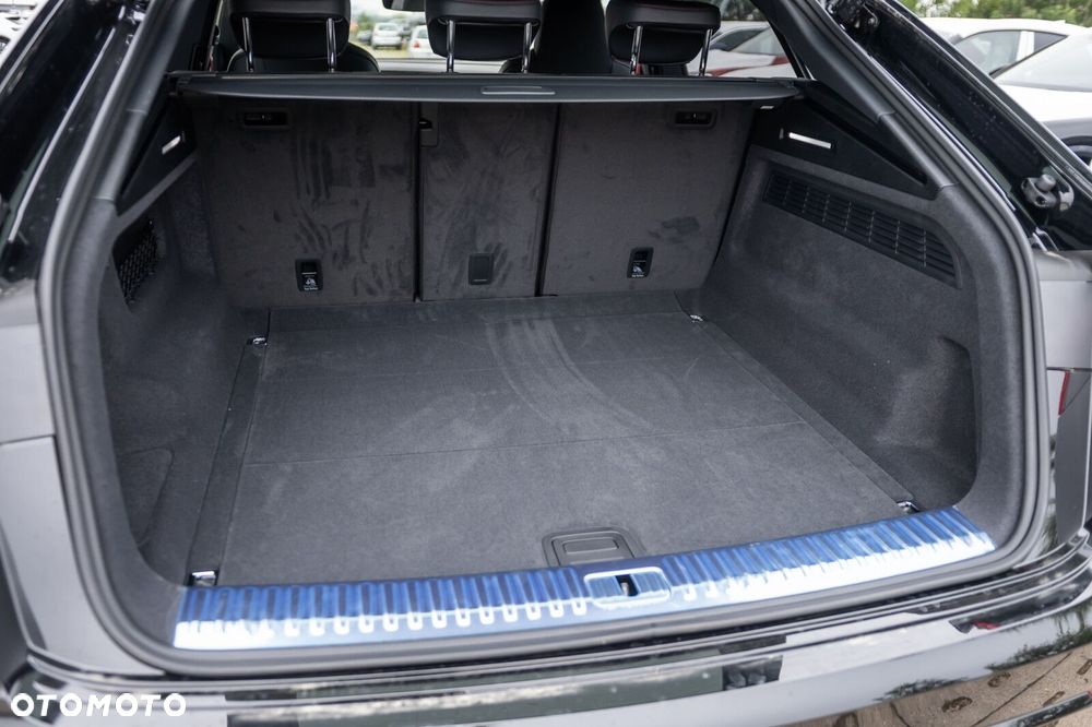 Audi SQ8 - 9