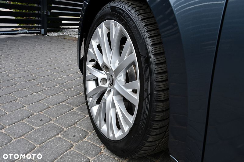 Skoda Superb 2.0 TDI DSG Style - 35