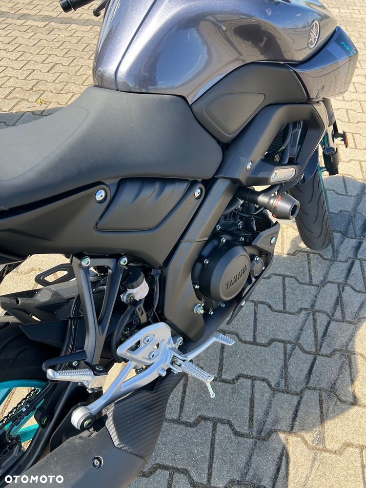 Yamaha MT - 8