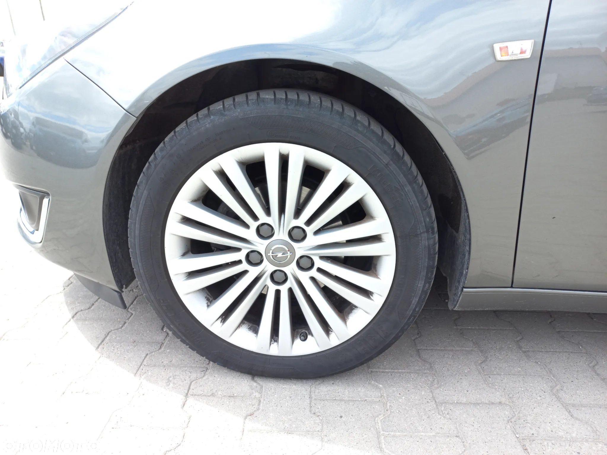 Opel Insignia 1.6 T Cosmo - 9
