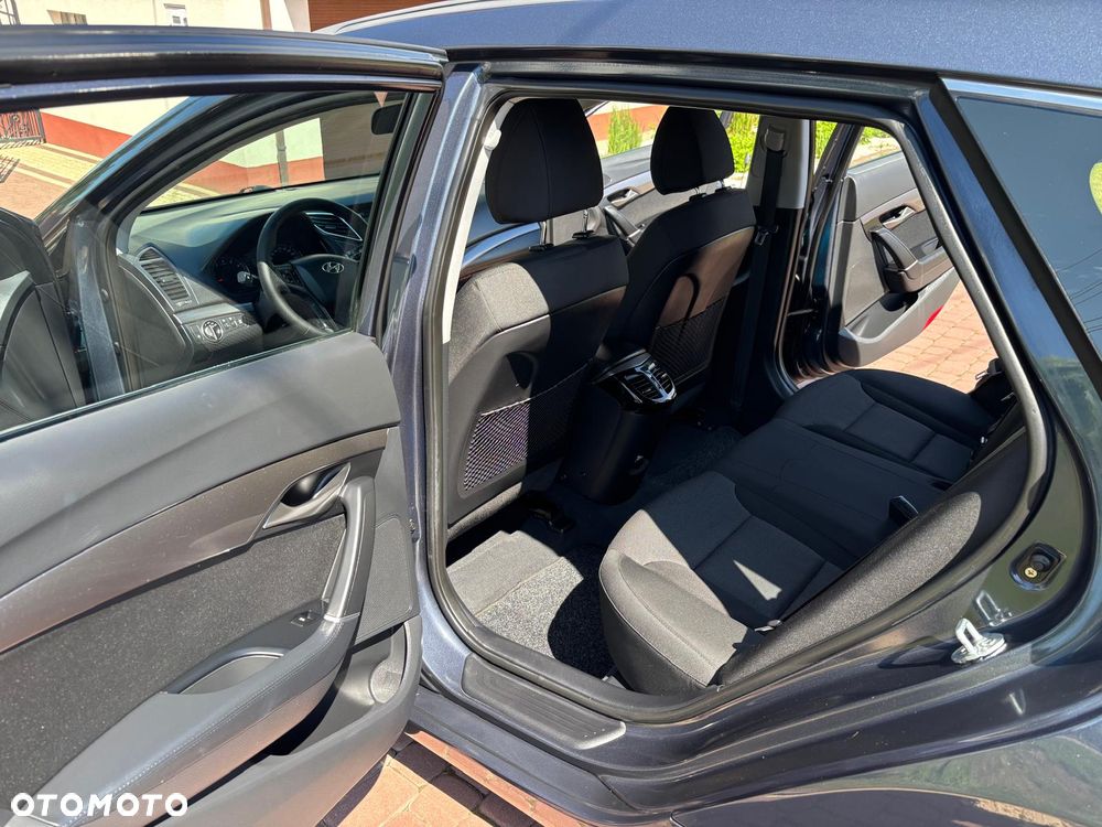 Hyundai i40 1.6 GDI Comfort + - 12