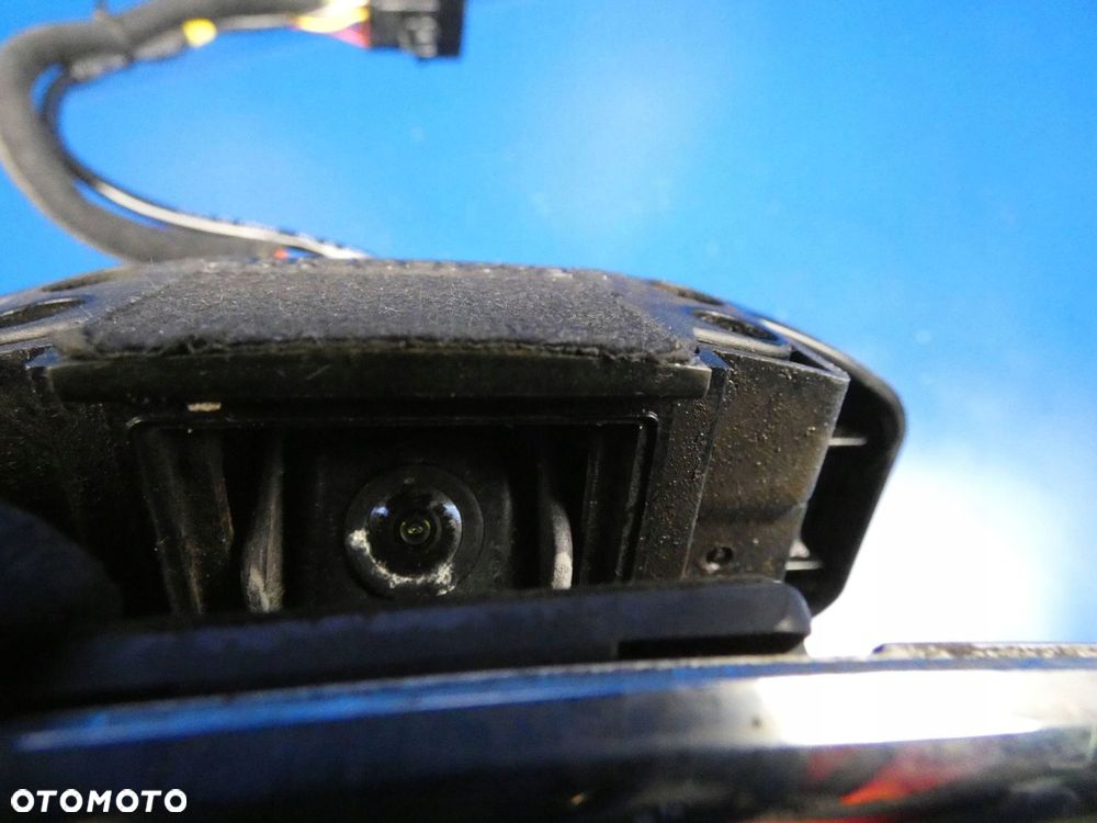 HYUNDAI I30 II HB KAMERA COFANIA ZNACZEK KLAPY TYŁ PRZYCISK OTWIERANIA - 3