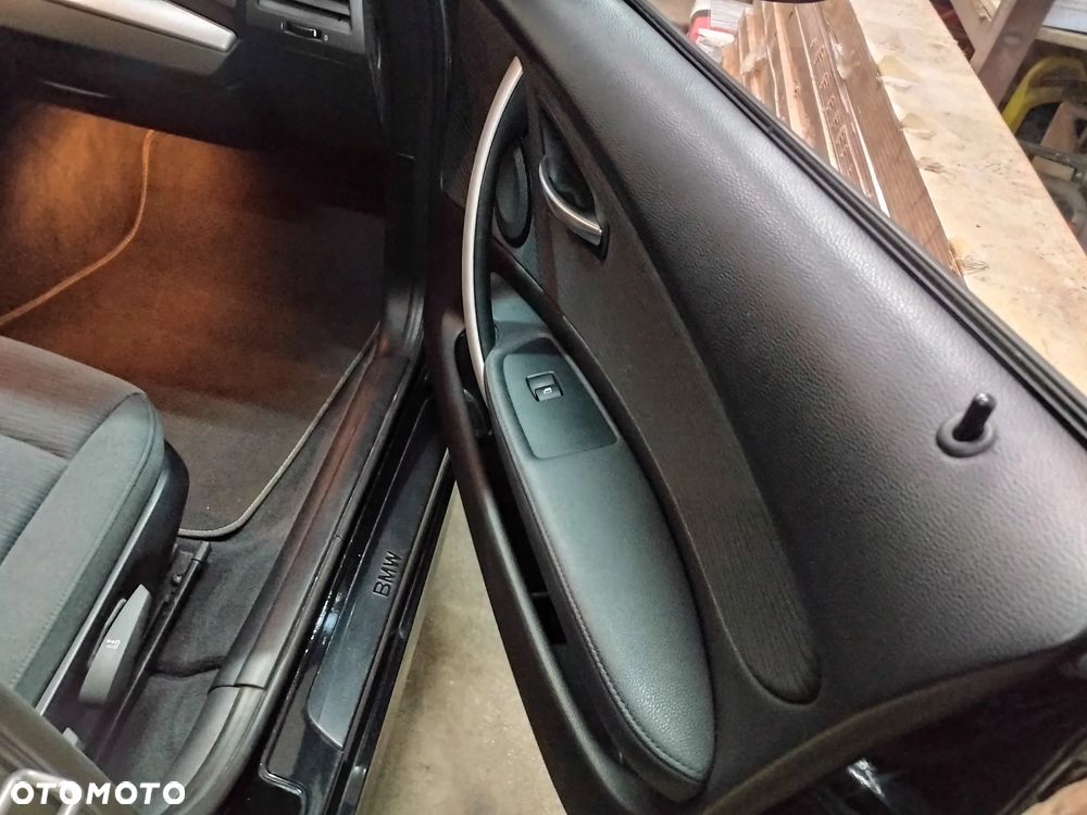 BMW Seria 1 116i - 13