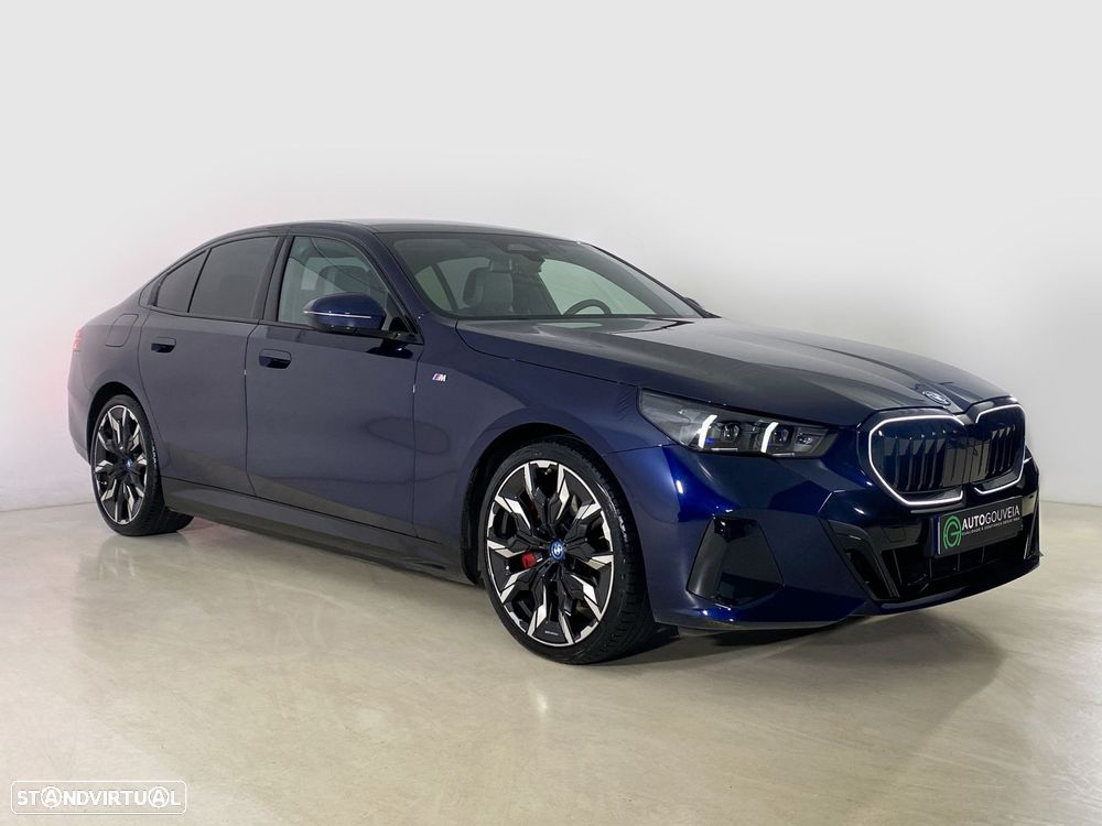 BMW 550 e xDrive Pack Desportivo M - 3