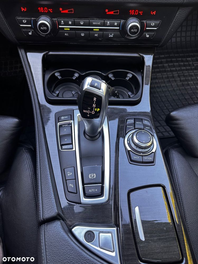 BMW Seria 5 530d xDrive - 25