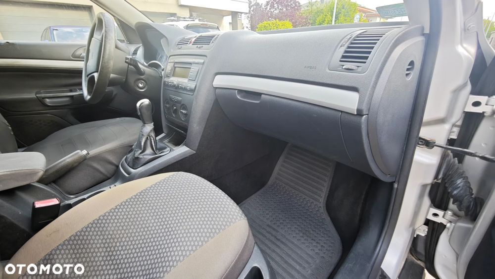 Skoda Octavia 1.6 FSI Ambiente - 22