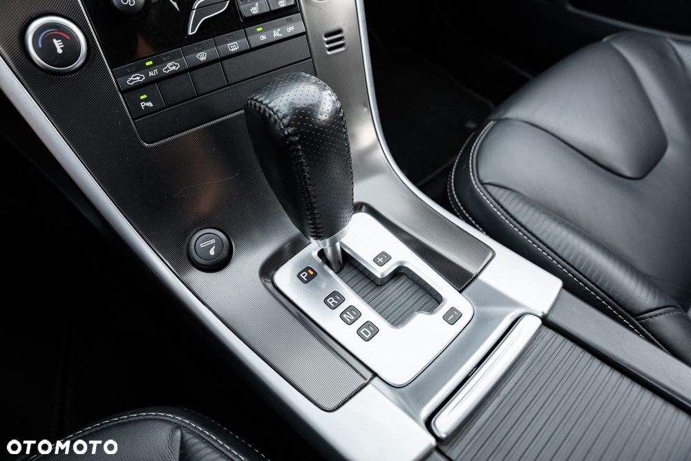 Volvo XC 60 2.0T Powershift RDesign - 30