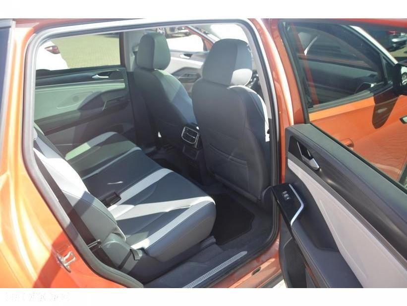 Volkswagen ID.6 - 21